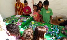 Les cooperatives escolars tornen al carrer a vendre els seus productes Les cooperatives escolars tornen al carrer a vendre els seus productes
